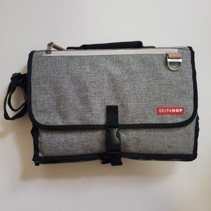 Skip Hop Pronto Changing Station